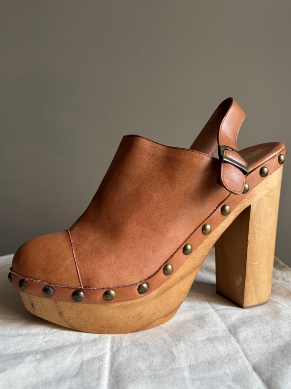 Jeffrey Campbell Size 10 Charli C Woodies Platform Clogs Studded Leather